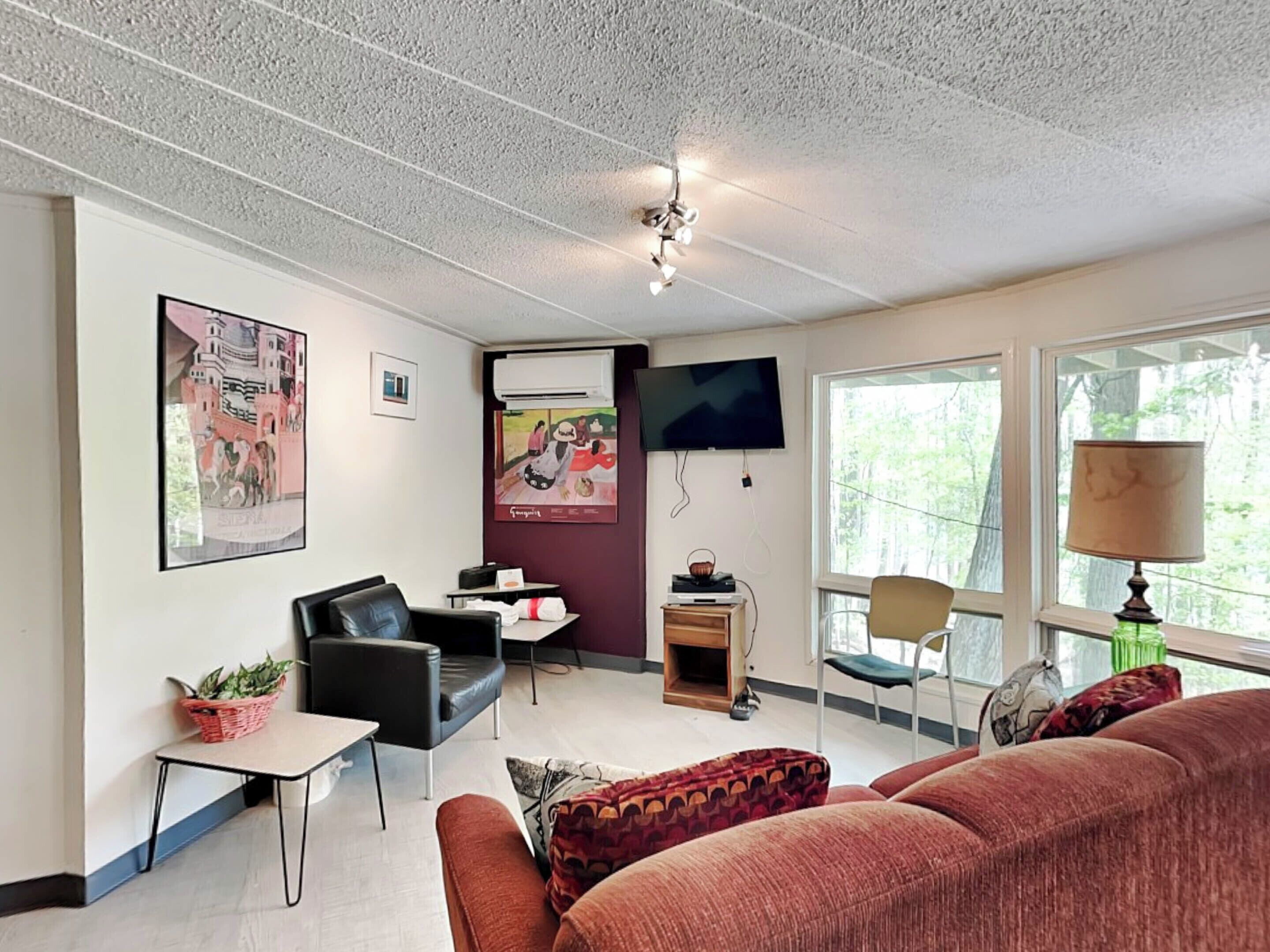 House (3 Bedrooms) | Property amenity