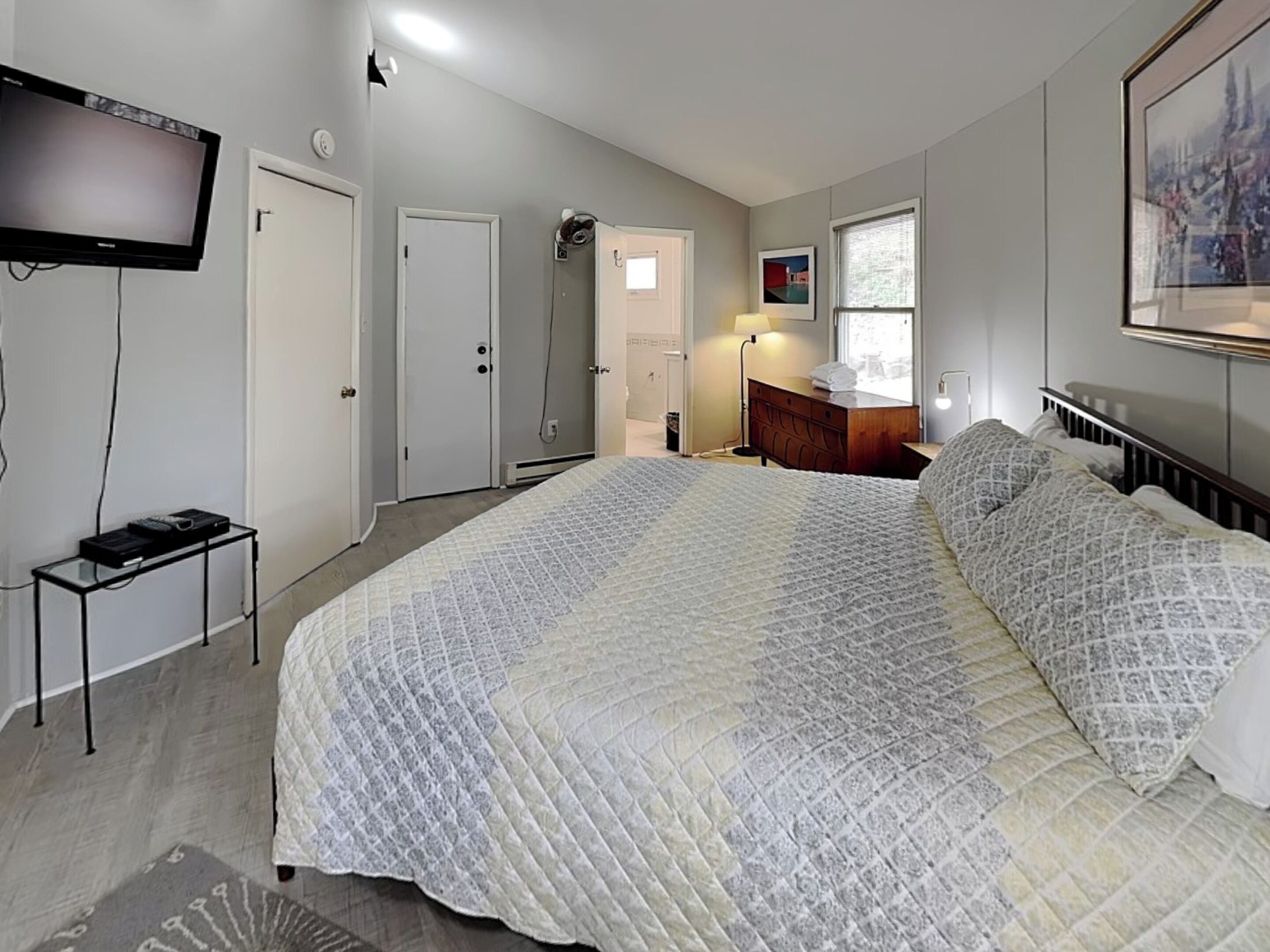 House (3 Bedrooms) | Property amenity