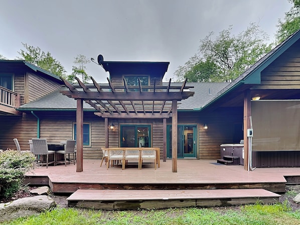 House (4 Bedrooms) | Property amenity