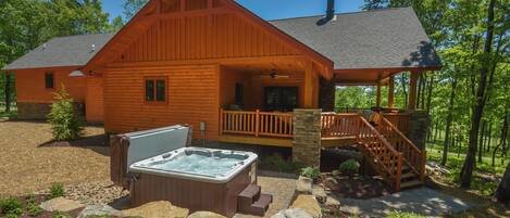 House (4 Bedrooms) | Terrace/patio