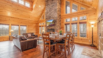 House (4 Bedrooms) | Property amenity