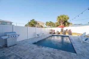 A heated pool - Sandy of Panama City Beach - Ocean View, Heated Pool, Steps to Beach, Sleeps 18 (Panama City Beach)