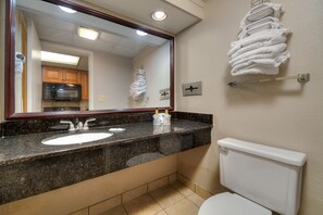 Ensemble douche/baignoire, serviettes fournies