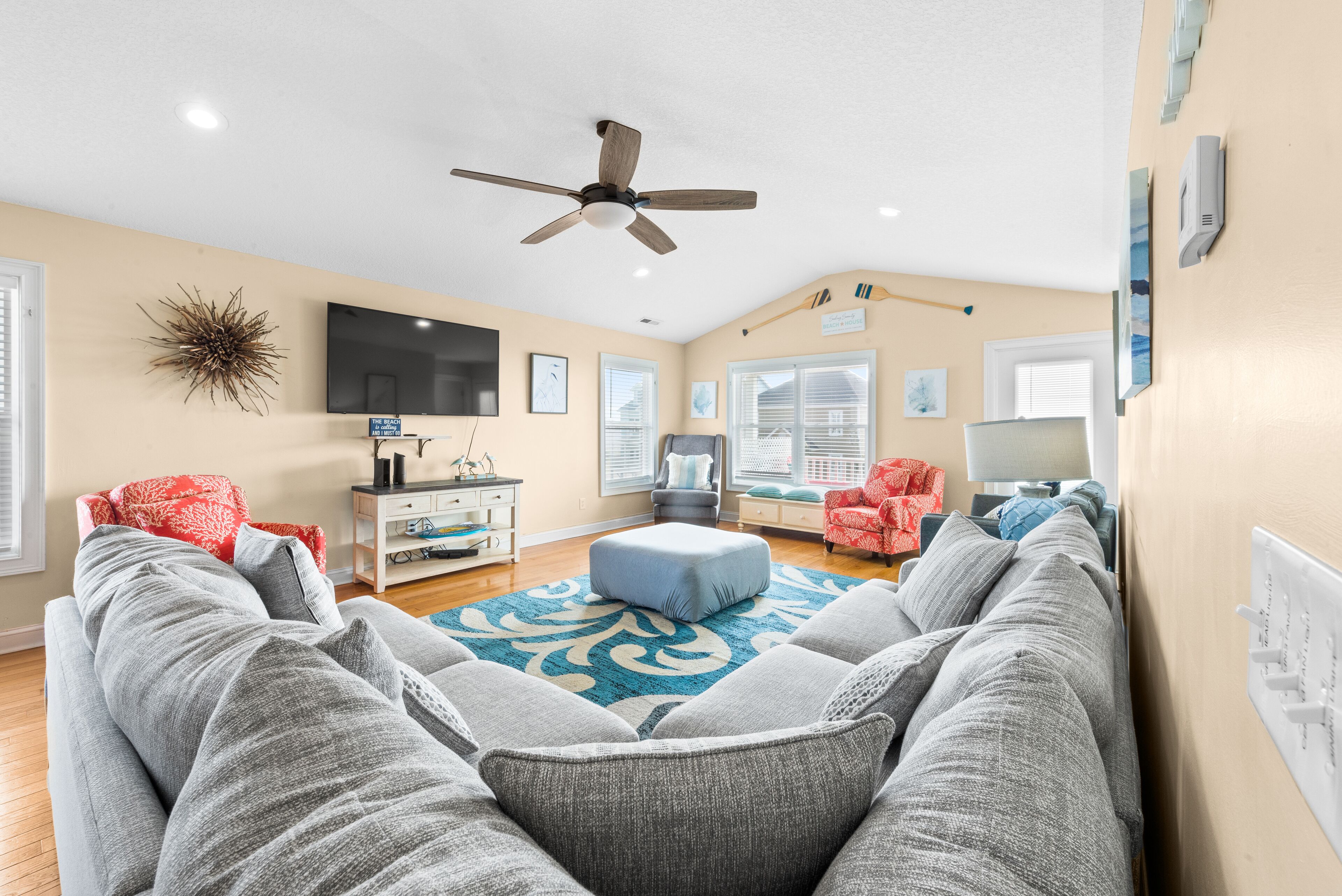 Beach Haven 2 - Stylish & Comfortable across the street from the Beach
