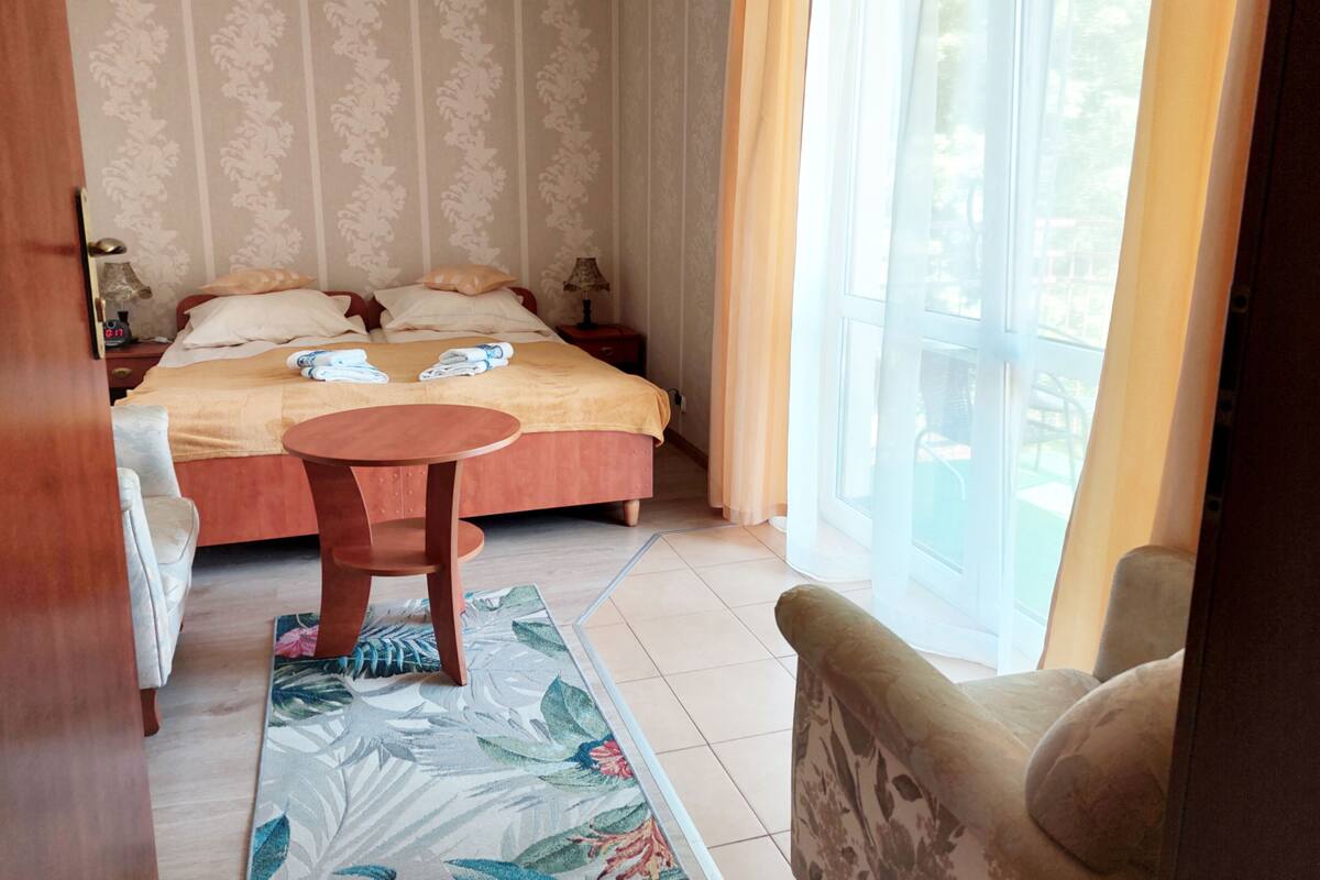 Premium Suite, 1 Bedroom, Balcony, Park View | 1 bedroom, desk, laptop workspace, free WiFi