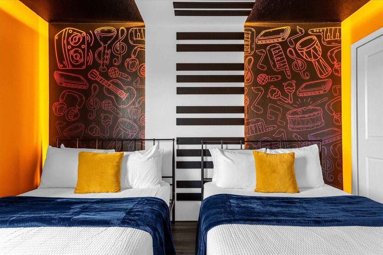 7 bedrooms, iron/ironing board, WiFi, bed sheets