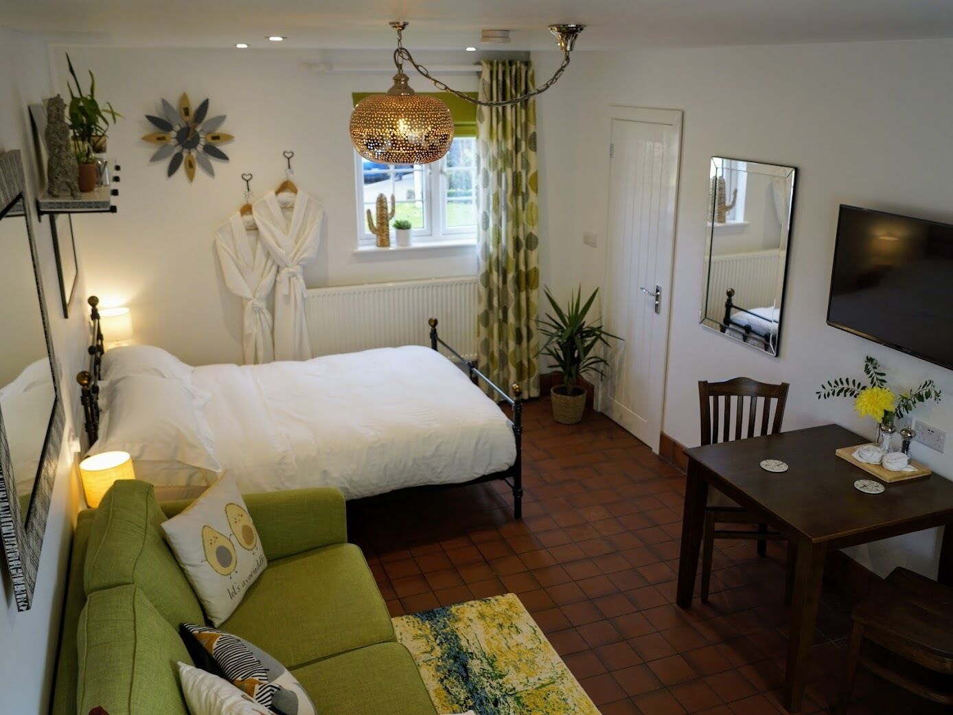 The Walnut, Meopham - an easy to find retreat, based in North Kent, England