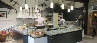 A cozy home at the gates of Beauval Zoo