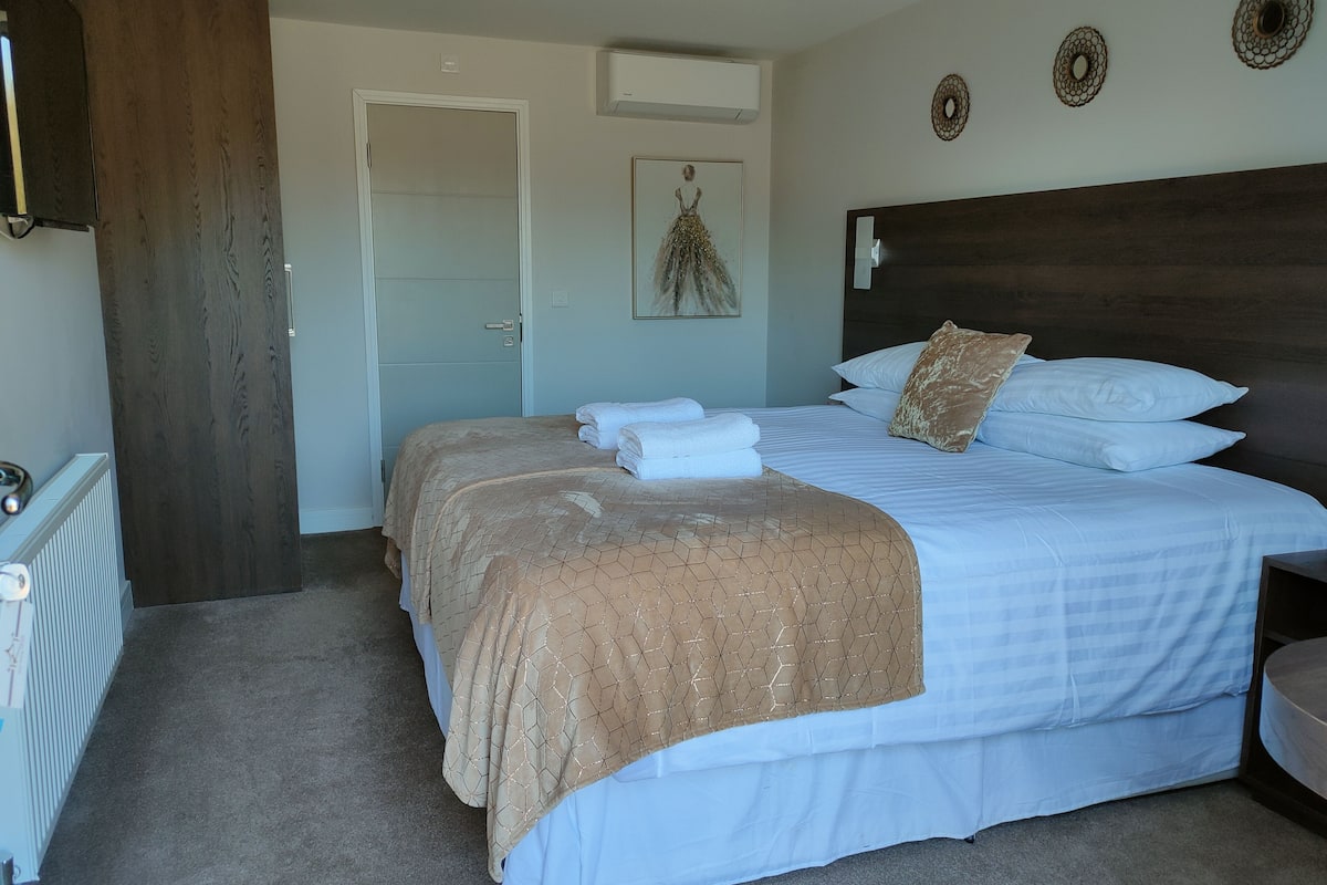 double or twin room | individually furnished, desk, laptop workspace, blackout curtains