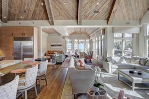 TV, fireplace, DVD player, books - Luxury Mountain-Side Penthouse with Stunning Views! by RedAwning - Save 20% on 7+ Nights! (Vail)