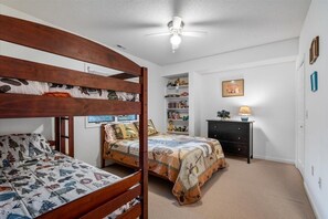 6 chambres, fer et planche à repasser, lit parapluie, Wi-Fi gratuit