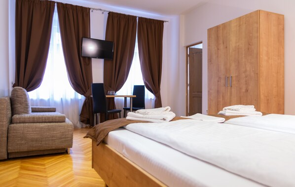 1 chambre, bureau, Wi-Fi gratuit, draps fournis