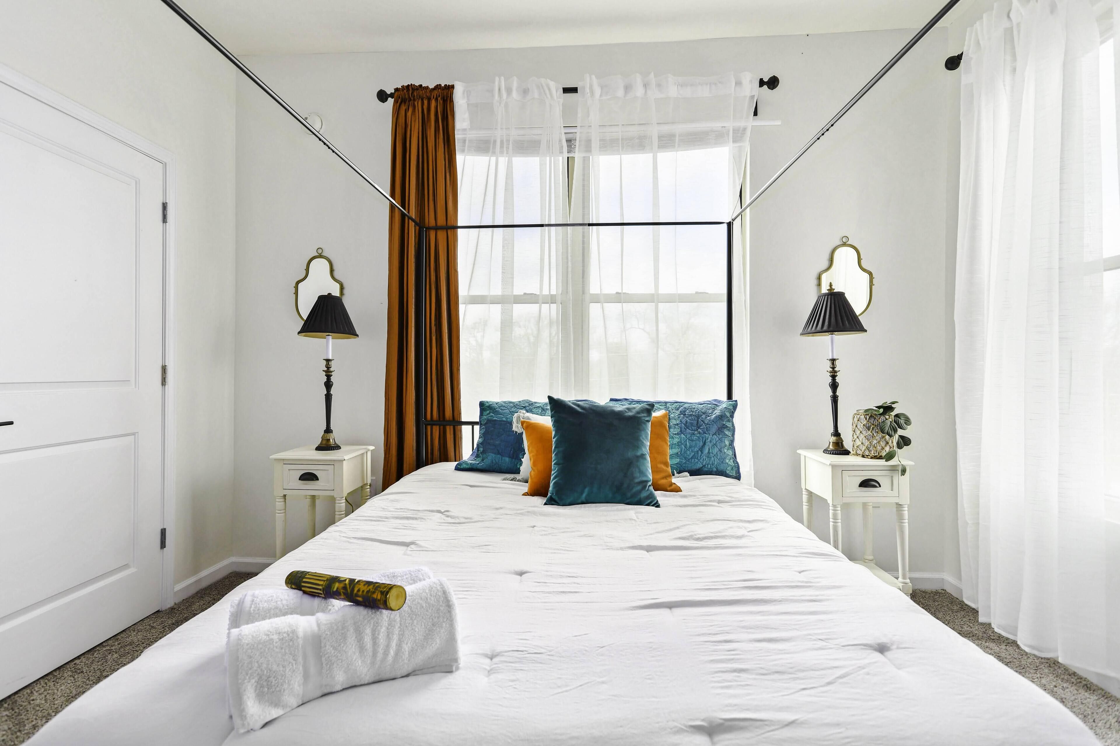 Entire Condo- Urban Safari in the heart of ATL