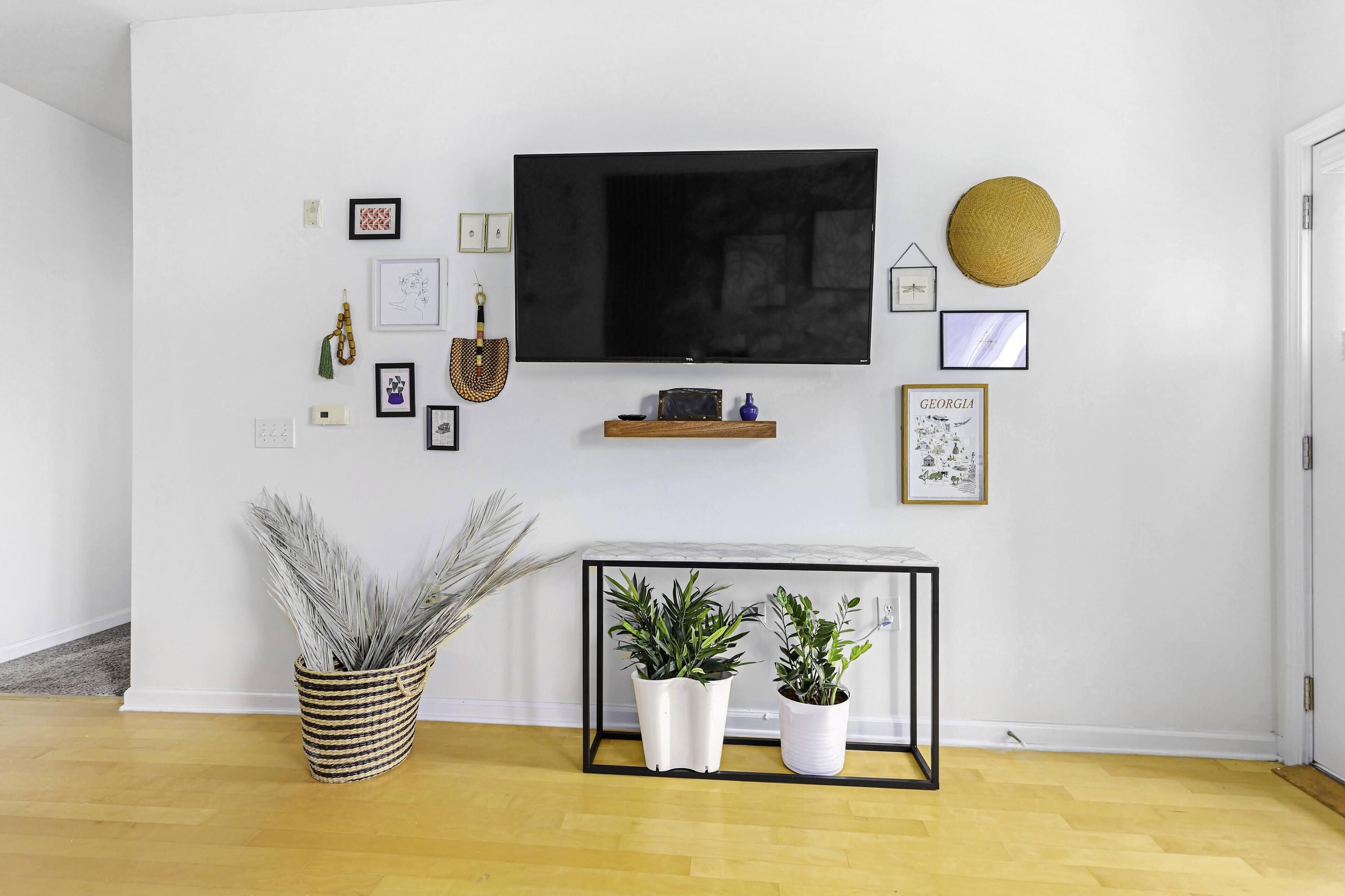 Entire Condo- Urban Safari in the heart of ATL