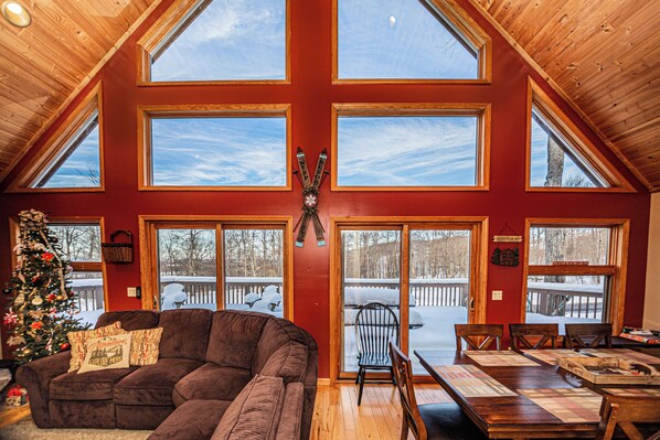 House (5 Bedrooms) | Property amenity