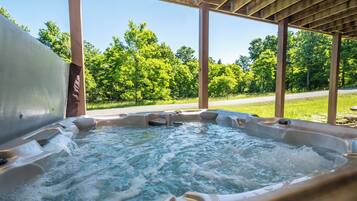 House (5 Bedrooms) | Property amenity