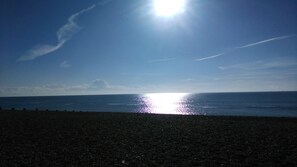 House, Multiple Beds | Beach - Charming 3-bed Caravan in Camber Food Rest (Rye)