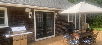 Oak Bluffs Family Retreat - Private Roundabout, Walk to the Beach & Downtown OB.