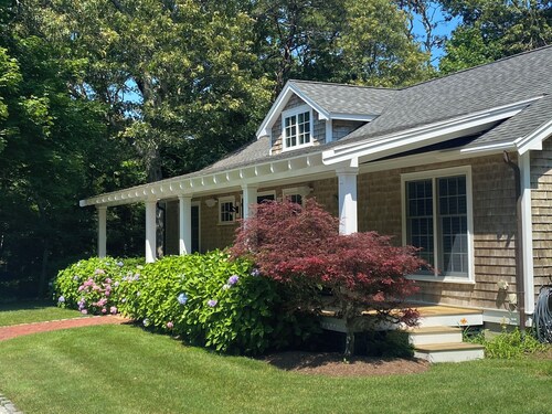 Oak Bluffs Family Retreat - Private Roundabout, Walk to the Beach & Downtown OB.