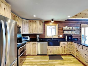 House (5 Bedrooms) | Property amenity