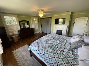 4 chambres, bureau, accès au Wi-Fi (inclus), literie fournie