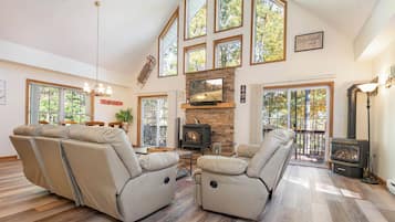 House (3 Bedrooms) | Property amenity