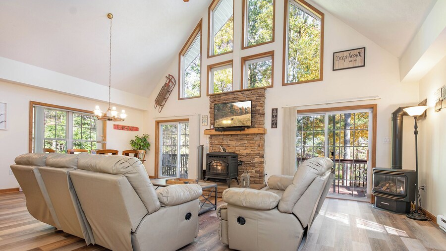 Serenity Chalet by Taylor Made Deep Creek