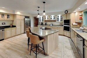 House (5 Bedrooms) | Property amenity