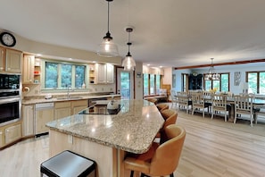 House (5 Bedrooms) | Property amenity