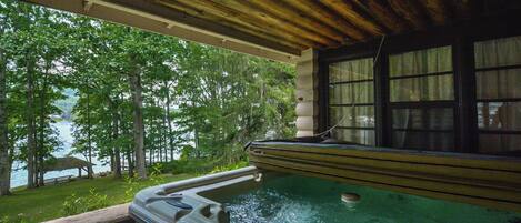 House (3 Bedrooms) | Property amenity