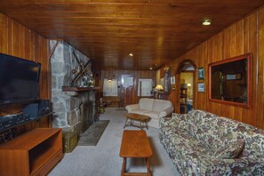 House (3 Bedrooms) | Property amenity