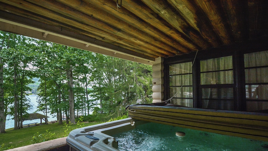 Simpson's Sanctuary by Taylor Made Deep Creek
