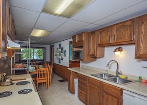 House (3 Bedrooms) | Property amenity