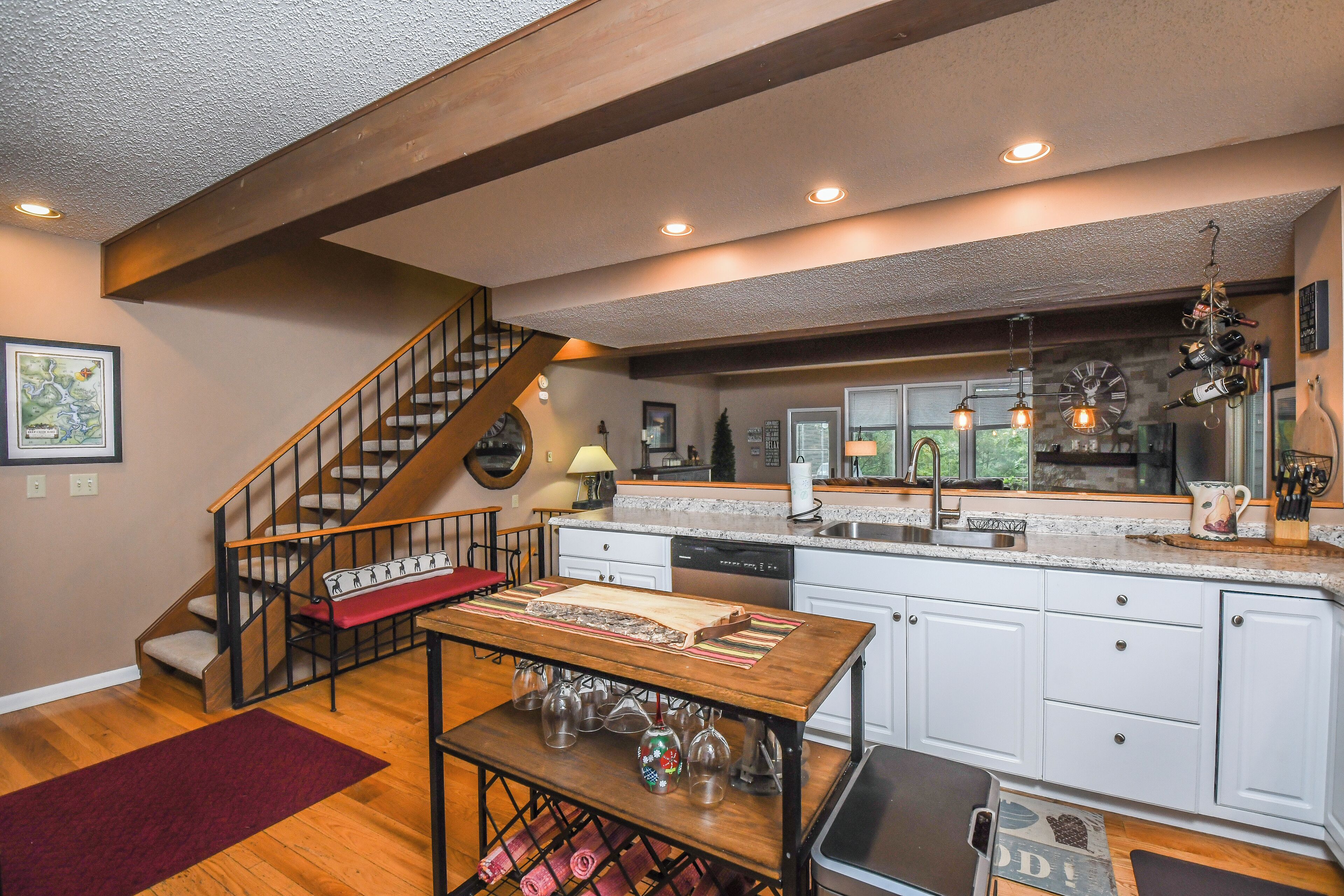 Studio (3 Bedrooms) | Property amenity