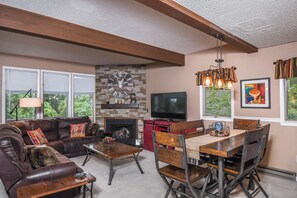 Studio (3 Bedrooms) | Property amenity - Villages of Wisp 12 Bright Passage (McHenry)