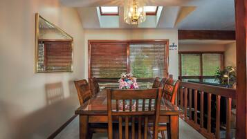 Studio (4 Bedrooms) | Property amenity