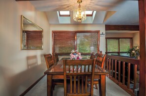 Studio (4 Bedrooms) | Property amenity