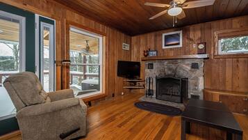 House (3 Bedrooms) | Property amenity