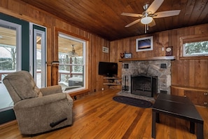 House (3 Bedrooms) | Property amenity