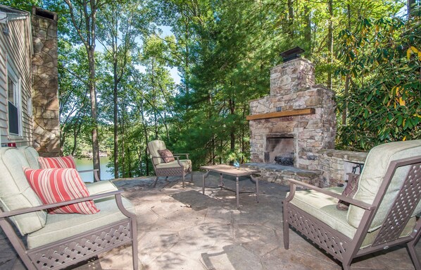 House (3 Bedrooms) | Property amenity