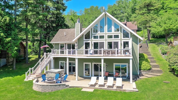 하우스 (4 Bedrooms) | 숙박 시설 정면