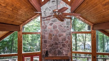 House (4 Bedrooms) | Property amenity