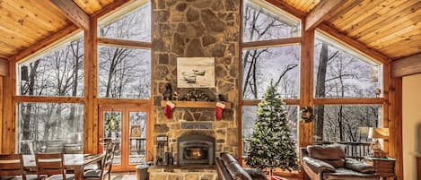 House (4 Bedrooms) | Property amenity