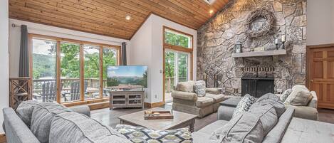 House (5 Bedrooms) | Property amenity