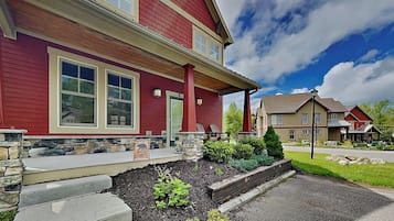 House (4 Bedrooms) | Property amenity