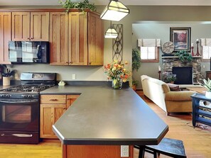 House (4 Bedrooms) | Property amenity