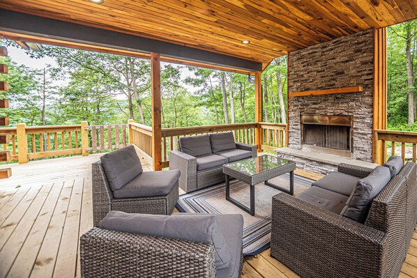 House (5 Bedrooms) | Kemudahan hartanah