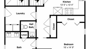 Een plattegrond met een woonkamer, keuken, eethoek, badkamer en slaapkamer.