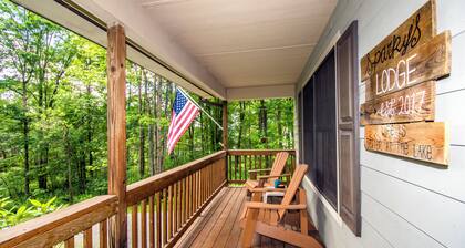 Sparky's Lodge by Taylor Made Deep Creek