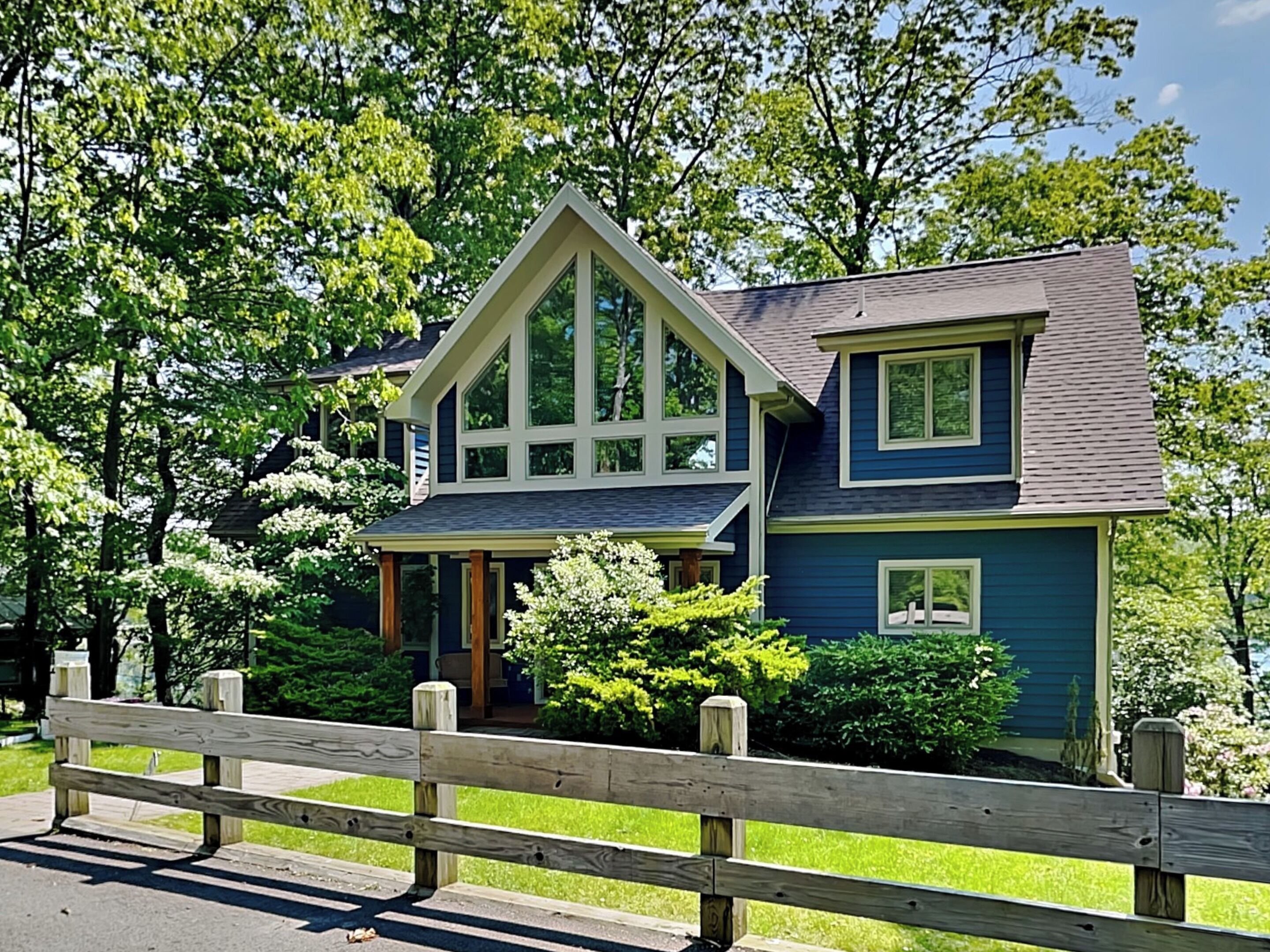 獨棟房屋 (Multiple Bedrooms) | 住宿設施服務